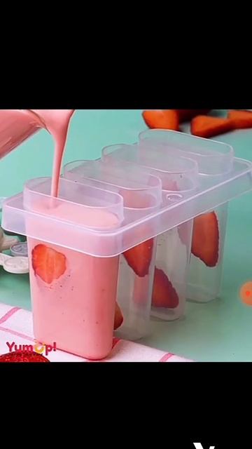 yummy strawberry ice-cream 😋🍓🍓🍓 # YouTube shorts # shorts смотреть онлайн