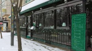 눈 내리는 서울 양재천 카페 거리와 골목 풍경을 감상합니다. 설 연휴 대설