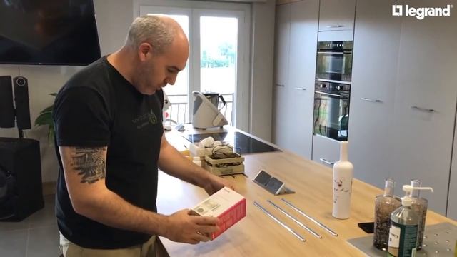 Yannick, électricien Partenaire Legrand, Présente Le Pack Démarrage Céliane With Netatmo + Extensio