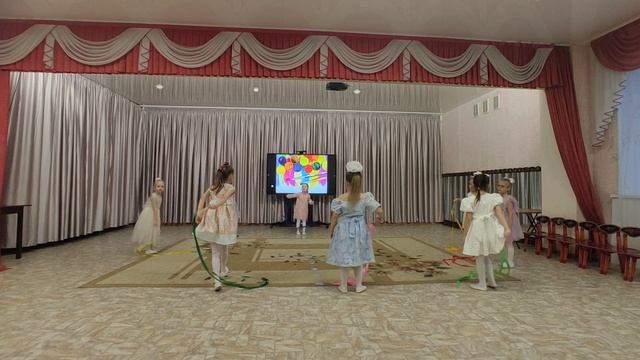 танец с лентами