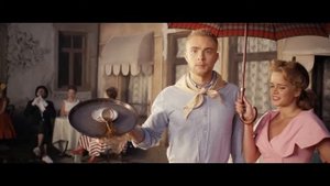 Она ложила кофе в омлет - Егор Крид