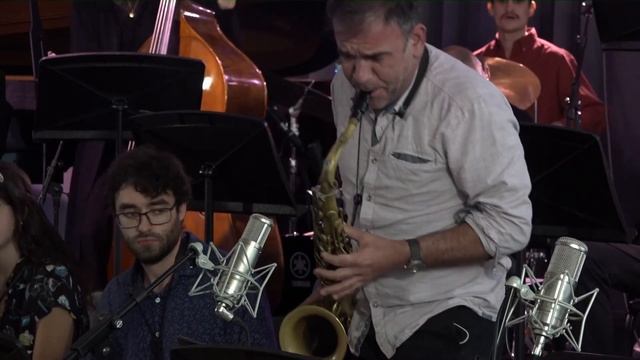 Excerpt 10 feat. Martí Serra on tenor saxophone