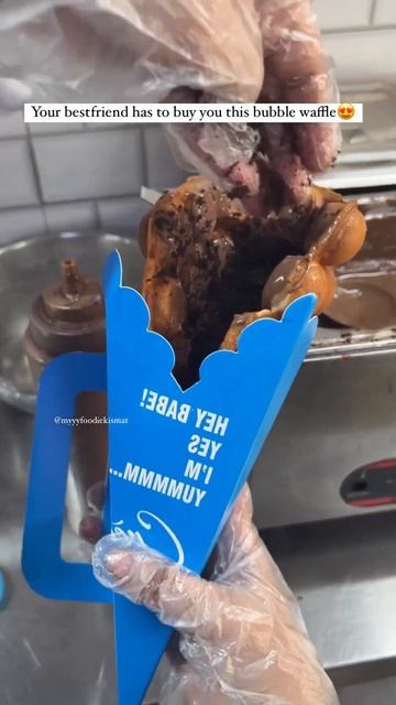 Bubble waffles chocolate #waffle #chocolate #shortsvideo  #youtubeshorts #shorts #likesharesubscrib