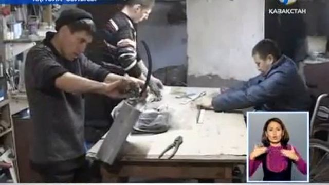 Мүгедек кәсіпкер үш адамды жұмысқа тартқан смотреть онлайн