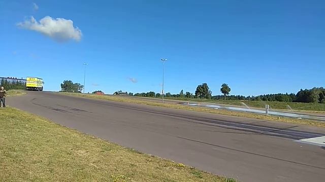 Экстремальное вождение фуры смотреть онлайн