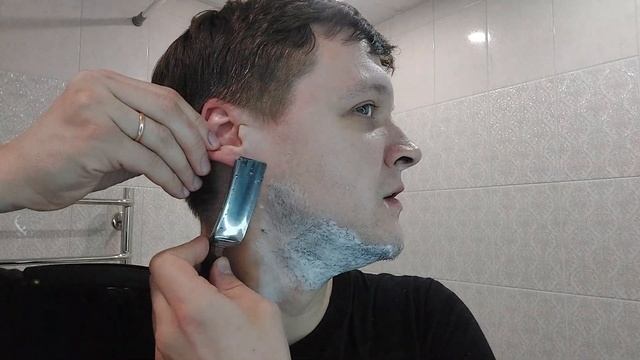 Стоит ли она своих денег? Бритьё опасными бритвами Filarmonica 14 против Wade&Butcher 8/8 смотреть онлайн