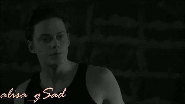 "Любовь, которая делает больно" || WATTPAD смотреть онлайн