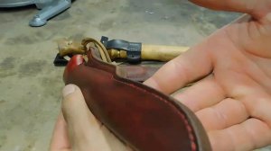 Нож для забоя и два поплавка