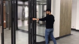 Алюминиевые теплые двери гармошки