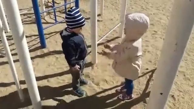 У детей свой язык )))) смотреть онлайн