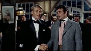 Воздушные приключения, 1965. Сыщики-любители экстра класса, 1991, скрытые киноцитаты