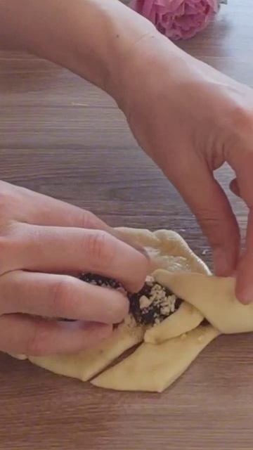 Просто возьмите чашку молока и изюми#shorts #булочки смотреть онлайн