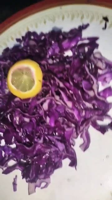 Red cabbage benefits #viral #youtubeshorts #redcabbage #redcabbage #cabbage #salad смотреть онлайн
