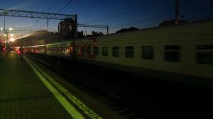 Электровоз ЧС7 с пассажирским поездом, Москва / Elloc ChS7 with passenger train, Moscow