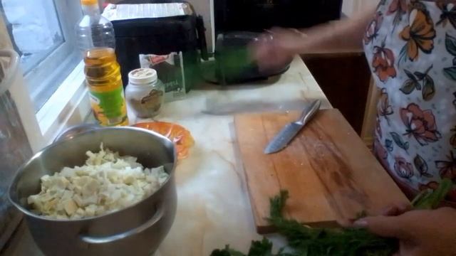(39) Быстро, полезно и недорого. Салат из пекинской капусты с редисом..mp4