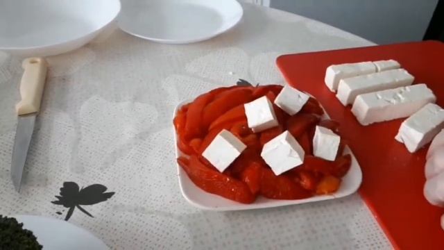 Салат Из Печеной Болгарки/Легкий и Вкусный Салат Из Болгарского Перца смотреть онлайн