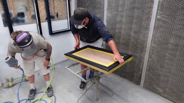 Spraying UPVC with Sprayaholic at The Abode Decorating Training Academy смотреть онлайн