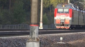 Электровоз 3ЭС4к-048 (Дончак) с грузовым поездом