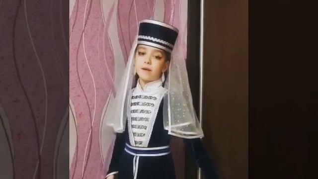 Стих на адыгейском языке читает Амина Каратабан, 8 лет. ЯДБ смотреть онлайн
