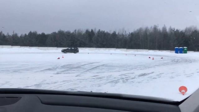 papa_daet_ugla_krug_1 смотреть онлайн