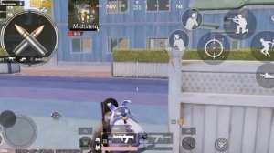 Играю в папг мобал с сестрой .