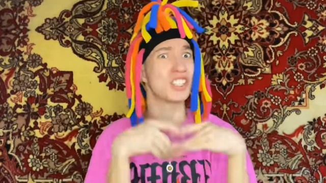 КИТАЙКА ИГРАЕТ В ЧИКЕН ГАН??? (Chicken gun) (реакция) смотреть онлайн