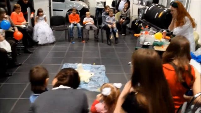 "зубная паста для слона!" очень яркий и зрелищный эксперимент смотреть онлайн