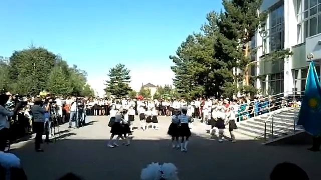 Моя линейка. я перехожу в 3 класс!! я танцую!!!