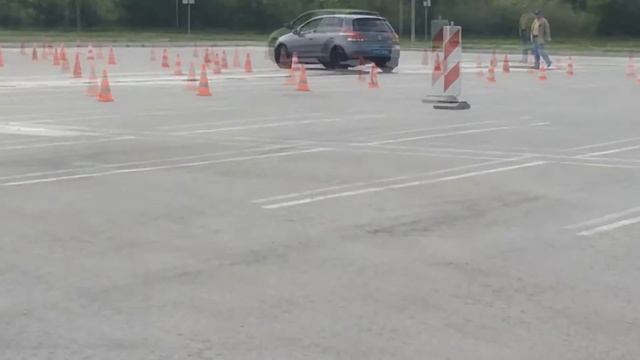 Змагання з екстремального водіння. смотреть онлайн