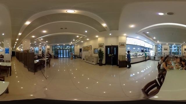 Столовая Даляньского университета иностранных языков