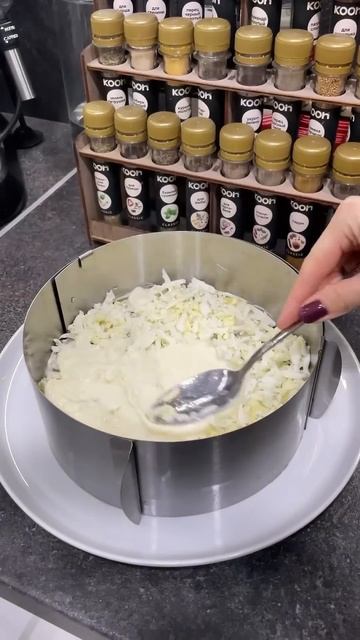Селёдка под шубой #новогоднийсалат#слоеныйсалат#селёдкаподшубой