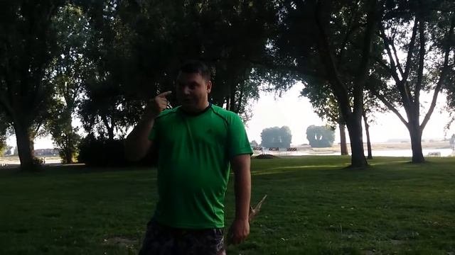 Веселый учитель английского языка.