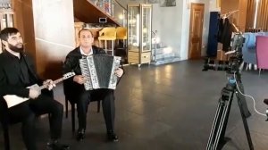 Асвад Таймасханов-илли "Безам къеж ло,амма къан ца ло".