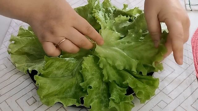 ЗАМЕЧАТЕЛЬНЫЙ САЛАТИК! Такой сочный и сытный. Готовлю его на все праздники!!! смотреть онлайн