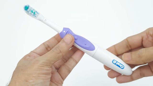 Oral-B Cross Action - How to Remove Head /Battery смотреть онлайн
