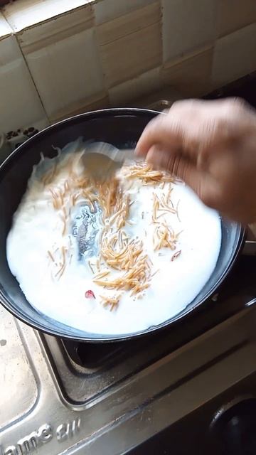 Sevai Fruit Custard Recipe |Semiya Custard Recipe| Semiya Fruit Custard | Vermicelli Custard|#short смотреть онлайн