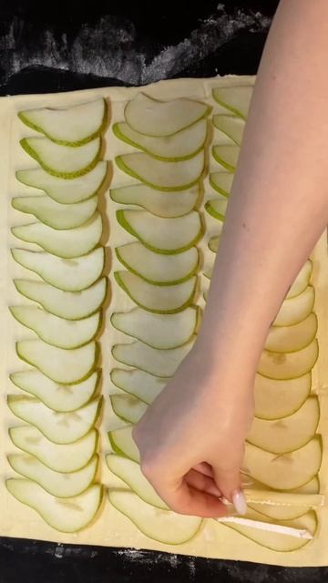 Пирог с грушей и камамбером💔 #рецепты #пирогрецепты #простыерецепты #пирогвдуховке смотреть онлайн