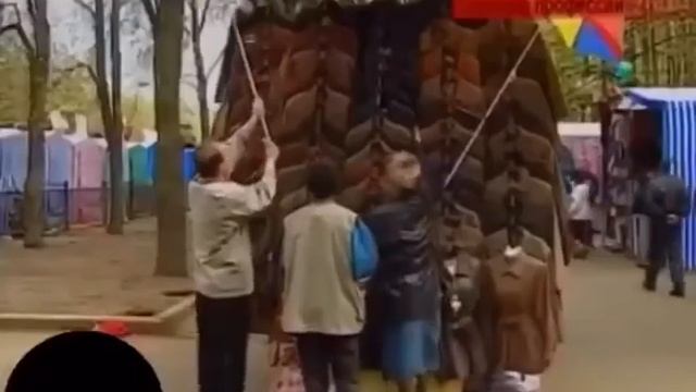 Начало лихих 90-х: первые рынки , первые коммерсанты, начало эры рэкета. смотреть онлайн