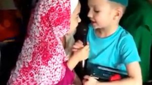 Дети поют нашид в медине