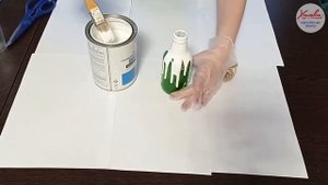 Декоративная вазочка из стеклянной бутылки