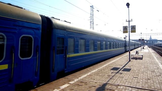 Видеосборник №5 электровозов серии ЧС2К и ЧС7 с поездом "Николай Конарев" №020О Харьков - Москва.