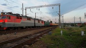 ВЛ80С-417 с перегоняемыми модулями сопровождения.