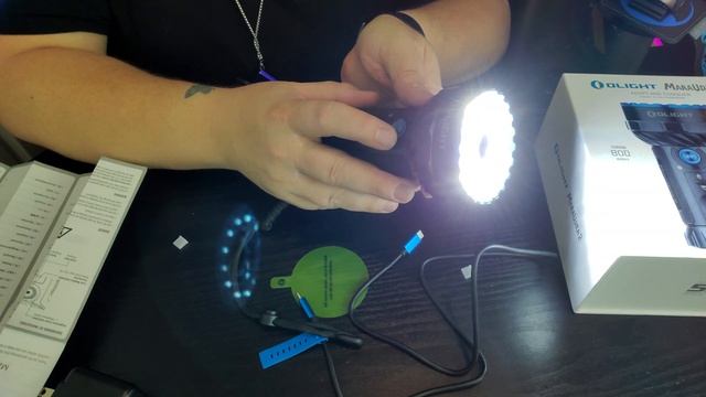 Olight Marauder 2 - Tout simplement un monstre de 14 000 Lumens смотреть онлайн