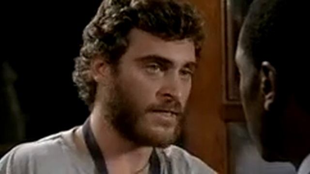 Joaquin Phoenix in Hotel Rwanda SCENE 1 смотреть онлайн