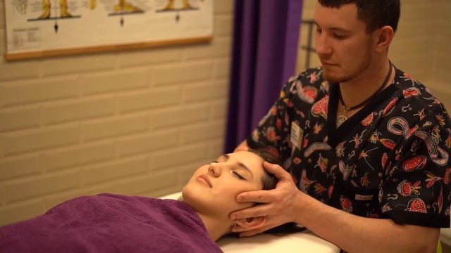 Кинезиомассаж, Кинезиотейпирование.