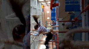 Трюки на канате.