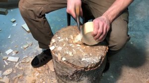 Carving a kuksa from birch greenwood / Изготовление куксы из сырой березы