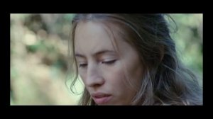 Бездомный мужчина гипнотизирует красивых девушек, чтобы осквернить их | Краткий Пересказ Фильма