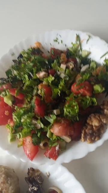 Паста с #грибами и #салат с морепродуктами❤️ (рецепт в описании) смотреть онлайн