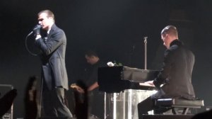 Hurts - Stay (Arena Moscow, Russia 18.10.2011) HD